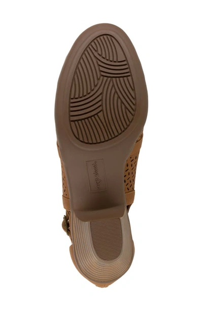 Easy Street Sunrise Womens Pumps Dressy Block Heel In Tan