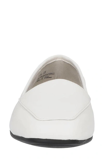 Easy Street Thrill Perforated Flat In White