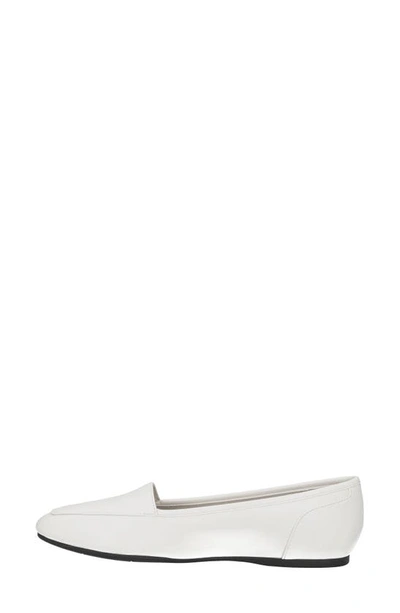 Easy Street Thrill Perforated Flat In White