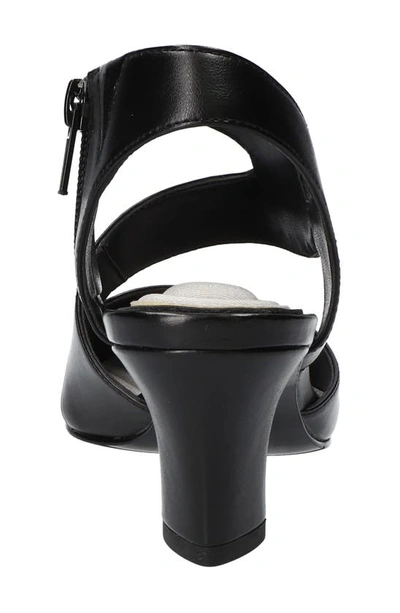Easy Street Venue Strappy Pump In Black/ Gore