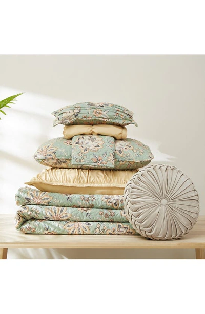 Southshore Fine Linens Jacobean Willow 7-piece Oversized Quilt Bedding Set In Green