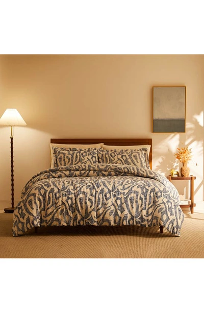 Southshore Fine Linens Khari Reversible Duvet & Sham Set In Blue