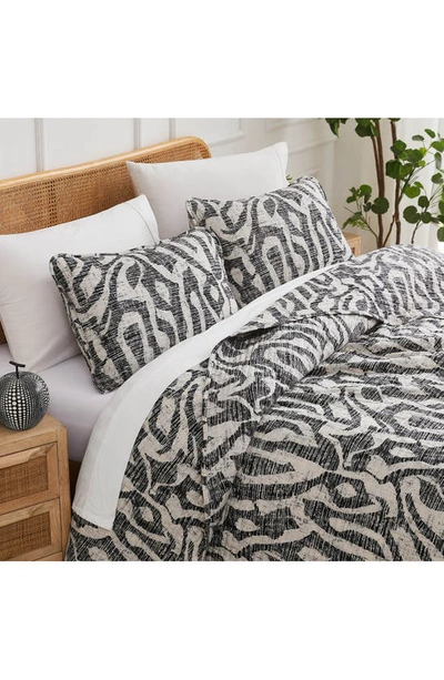 Southshore Fine Linens Khari Quilt & Sham Set In Charcoal