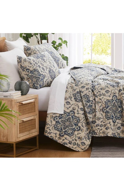 Southshore Fine Linens Persia Quilt & Sham Set In Indigo