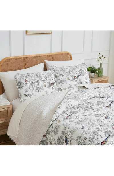 Southshore Fine Linens Bayberry Quilt & Sham Set In Off-white