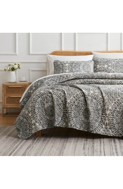 Southshore Fine Linens Ashanti Quilt & Sham Set In Grey