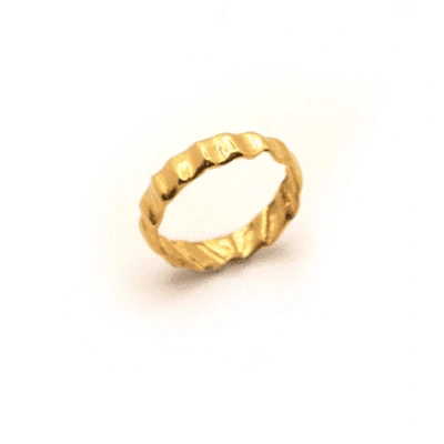 Shop Hannah Bourn Cockle Ring In Gold