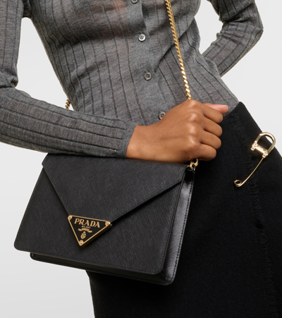 Prada Schultertasche Small Aus Leder In Schwarz