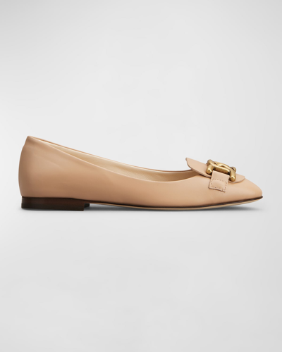 Shop Tod's Leather Chain Ballerina Flats In Open Beige