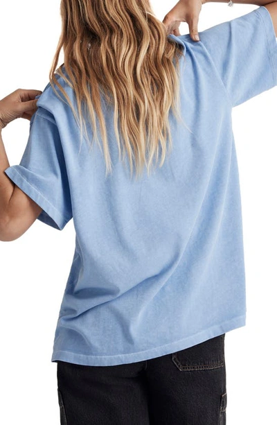 Shop Madewell Garment-dyed Oversize Cotton Pocket T-shirt In Rainwashed Peri