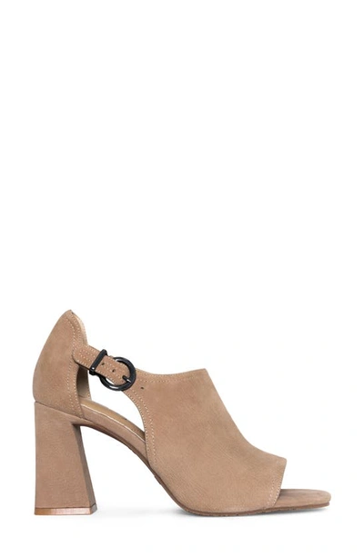 Nydj Larlie Ankle Strap Sandal In Taupe