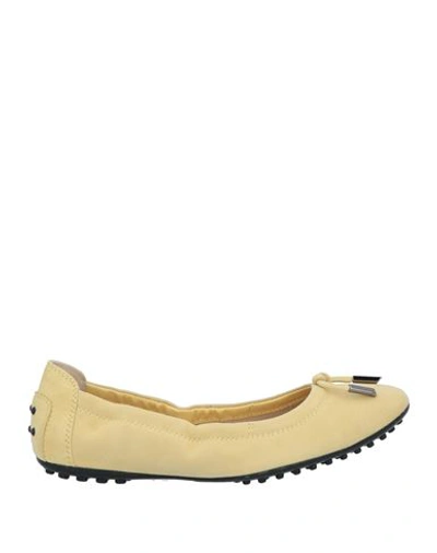 Shop Tod's Woman Ballet Flats Light Yellow Size 8 Leather