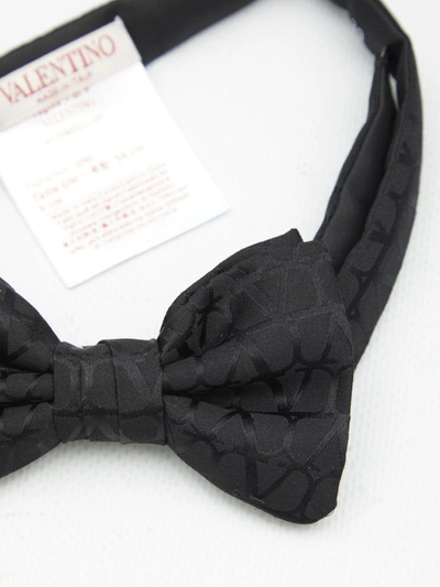 Shop Valentino Toile Iconographe Bow Tie In Black