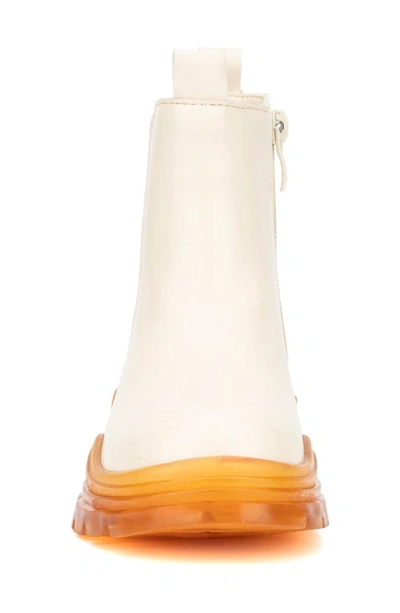 Olivia Miller Chelsea Boot In Ivory