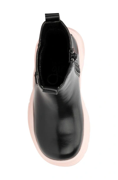 Olivia Miller Chelsea Boot In Black