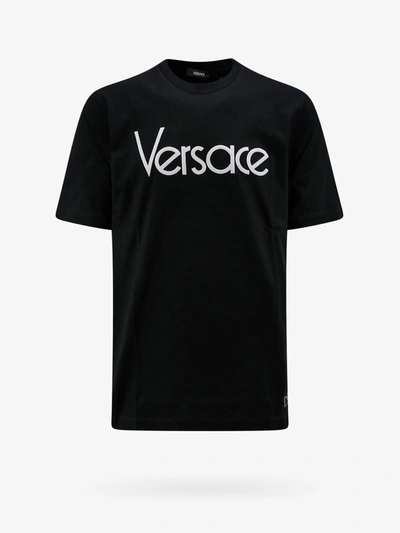 Shop Versace T-shirt In Black