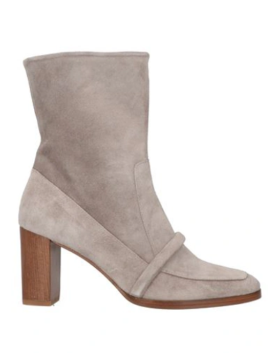 Shop Zinda Woman Ankle Boots Light Grey Size 7 Leather