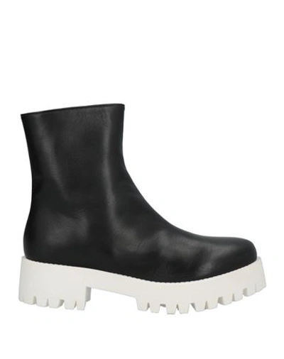 Société Anonyme Woman Ankle Boots Black Size 8 Soft Leather In Black