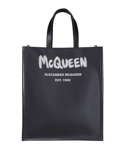 Shop Alexander Mcqueen Bolsa Bandolera - Negro In Black