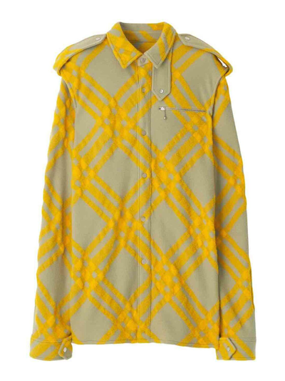 Burberry Zippered Chest Pocket Plaid Overshirt In Verde Claro