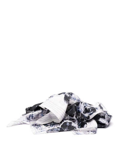 Shop Alexander Mcqueen `chiaroscuro` Foulard In Grey