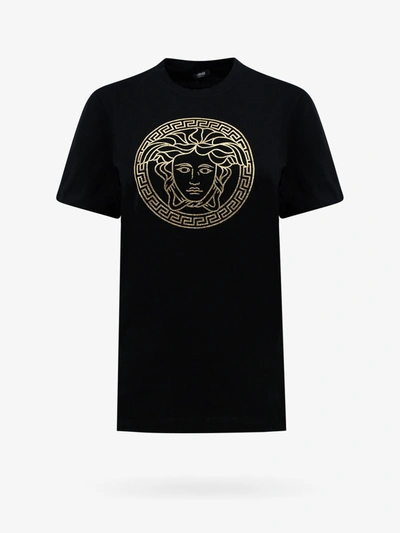Shop Versace T-shirt In Black