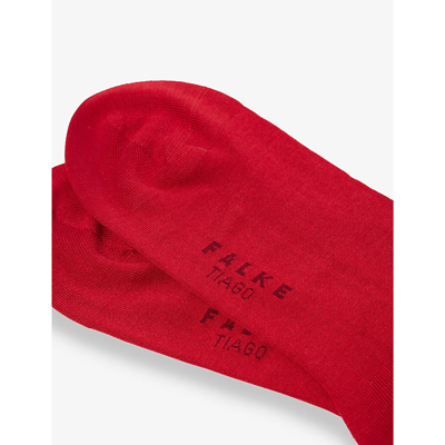 Shop Falke Mens Red Tiago Fine-pattern Ankle-rise Stretch-organic-cotton-blend Socks