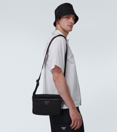 RE-NYLON与皮革单肩包