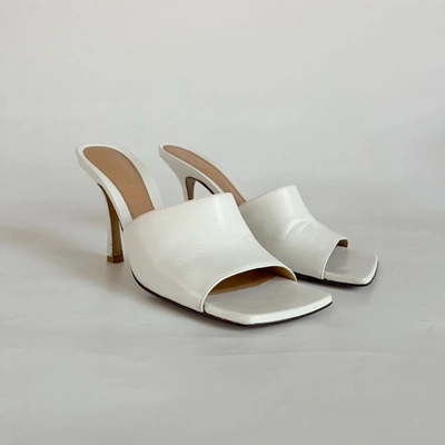 Pre-owned Bottega Veneta White Stretch Mule Sandals, 38.5