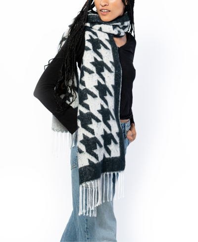Marcus Adler Houndstooth Fringe Scarf In Black