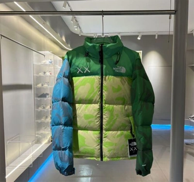 Pre-owned The North Face Unisex Daunenjacke Tnf Xx Kaws Retro1996 Green In Grün