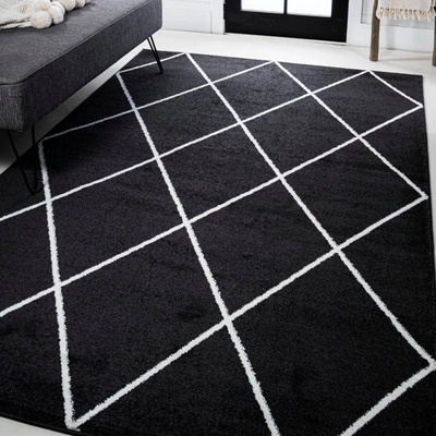 Jonathan Y Cole Minimalist Diamond Trellis Area Rug
