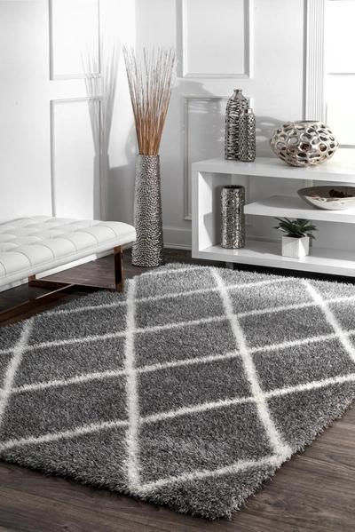 Nuloom Machine Made Diamond Shag Area Rug