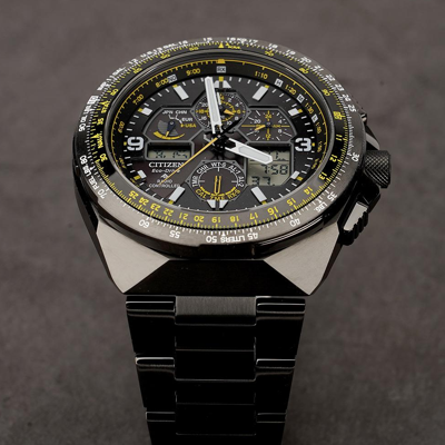 Pre-owned Citizen Jy8127-59e Promaster Skyhawk Black Dial Sapphire World Time Watch