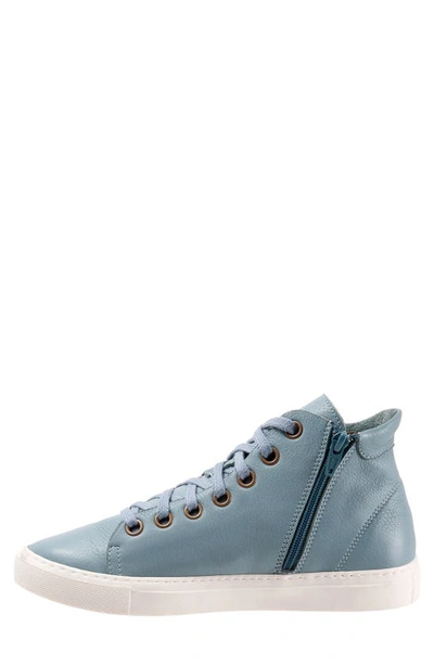 Shop Bueno Risky Sneaker In Blue