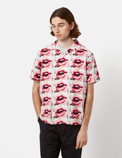 Shop Thisisneverthat Lips Short Sleeve Shirt (rayon) In Pink