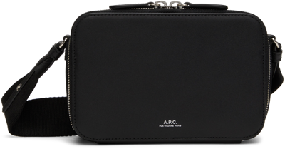 Shop Apc Black Soho Camera Bag In Lzz Black