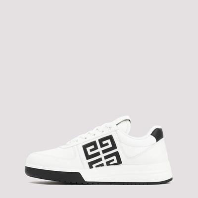 Shop Givenchy G4 Low-top Sneakers Shoes In Black