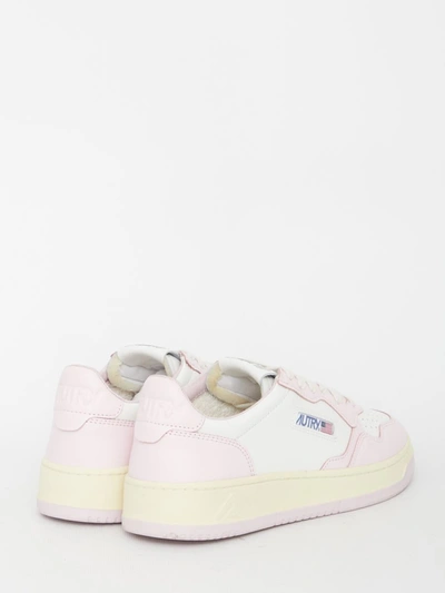 Autry Sneakers Medalist Low In Pelle Bicolore Bianco E Rosa In White