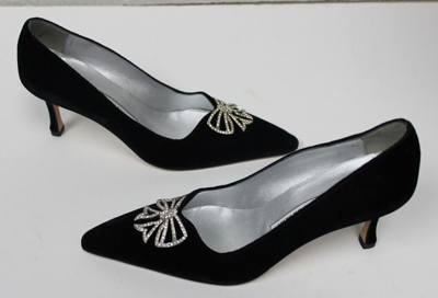 Pre-owned Manolo Blahnik Terlan Black Velvet Heels Pumps Crystal Embellishments 39