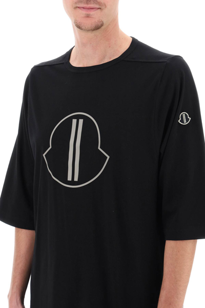 Shop Moncler Genius Short Sleeve Level T-shirt In Black (black)