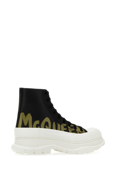 Alexander Mcqueen Tread Slick Ankle Boots In Calf Leather
