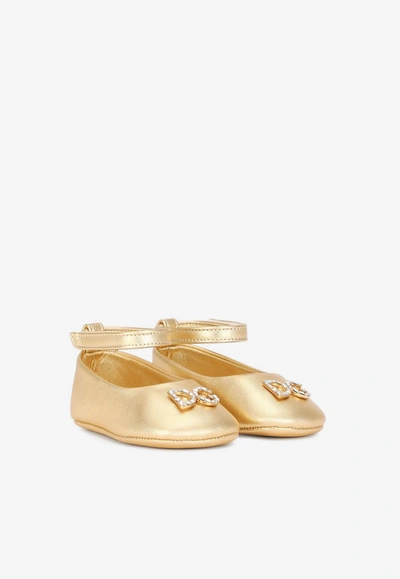 Shop Dolce & Gabbana Baby Girls Dg Ballet Flats In Metallic Nappa Leather In Gold