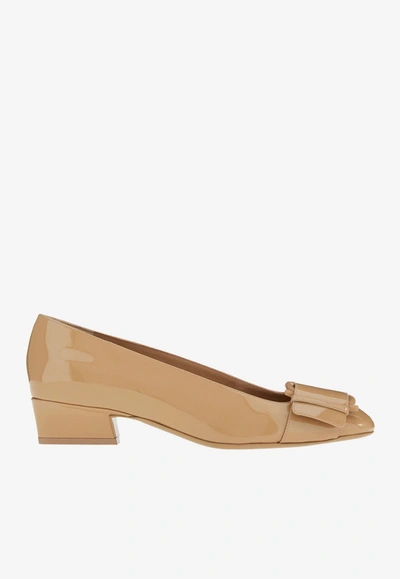 Shop Ferragamo Bessie 30 Pumps In Patent Leather In Beige