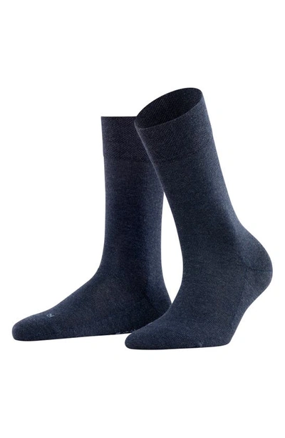 Shop Falke Sensitive London Cotton Blend Socks In Navy Mel.