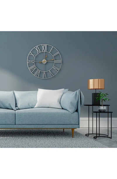 Sorbus 24in Metal Decorative Wall Clock In Metallic