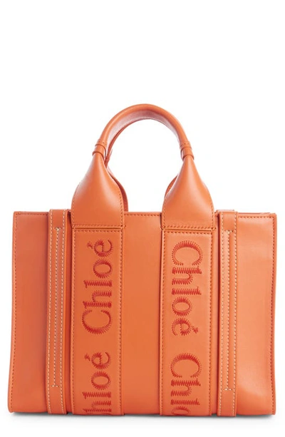Shop Chloé Small Woody Leather Tote In Caramel 247