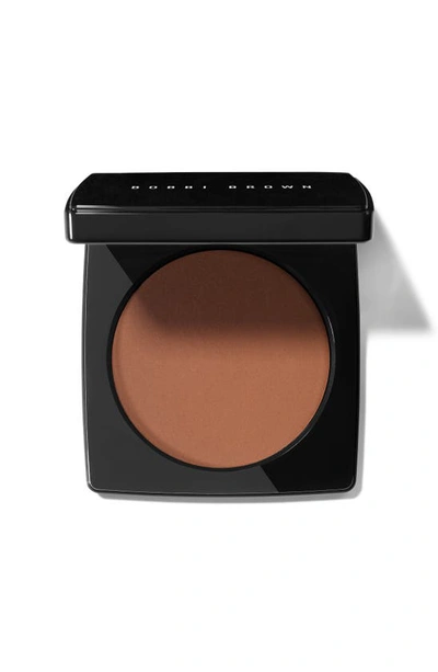 Shop Bobbi Brown Bronzing Powder In Golden Natural