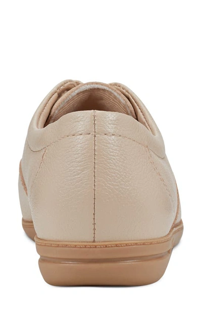 Easy Spirit Motion Round Toe Casual Oxfords Flats In Light Natural