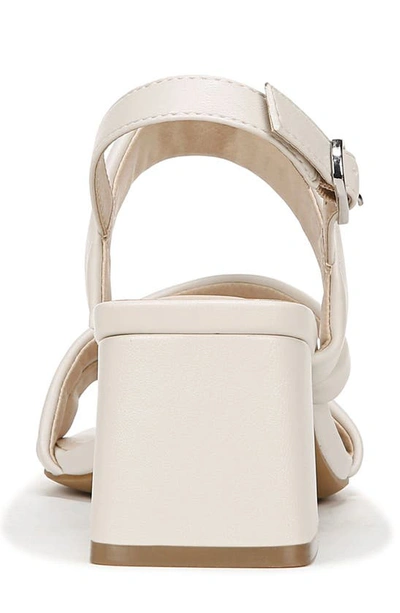 Lifestride Celia Sandal In Bone